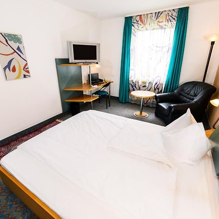 Schnelldorf Hotel Residenz חדר תמונה