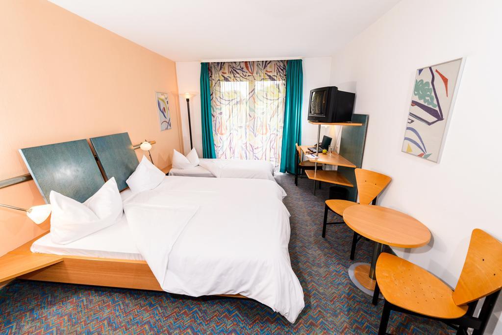 Schnelldorf Hotel Residenz חדר תמונה