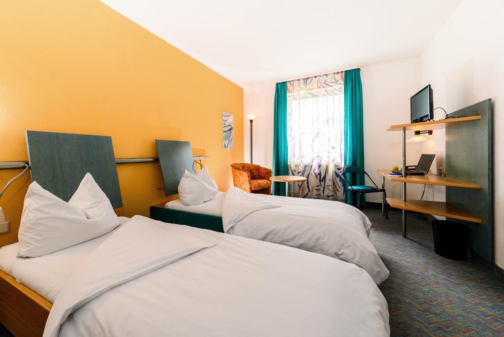 Schnelldorf Hotel Residenz חדר תמונה